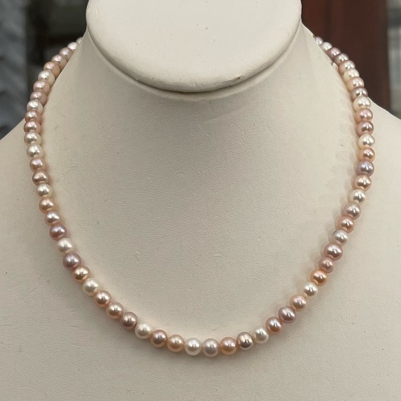 High quality cultured freshwater 6mm pearl 14/20 gold filled 17 inch necklace - Picture 9 of 9